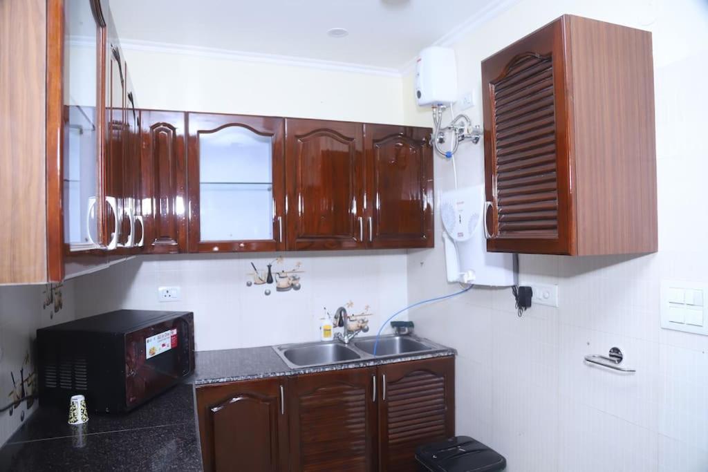 Divine India Service Apartment 3Bhk,B57 Sarita Vihar,Apollo Нью-Делі Екстер'єр фото