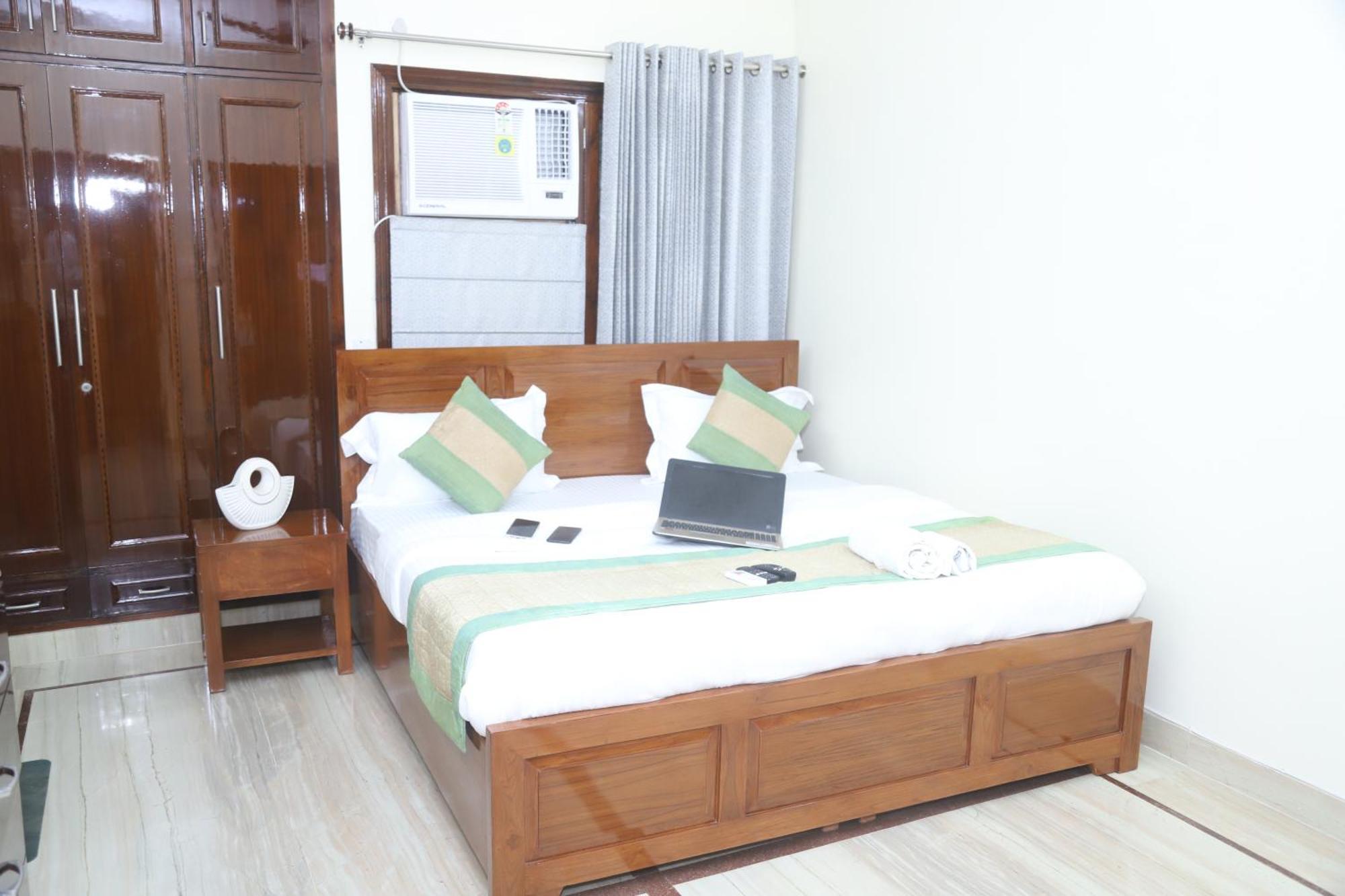 Divine India Service Apartment 3Bhk,B57 Sarita Vihar,Apollo Нью-Делі Екстер'єр фото